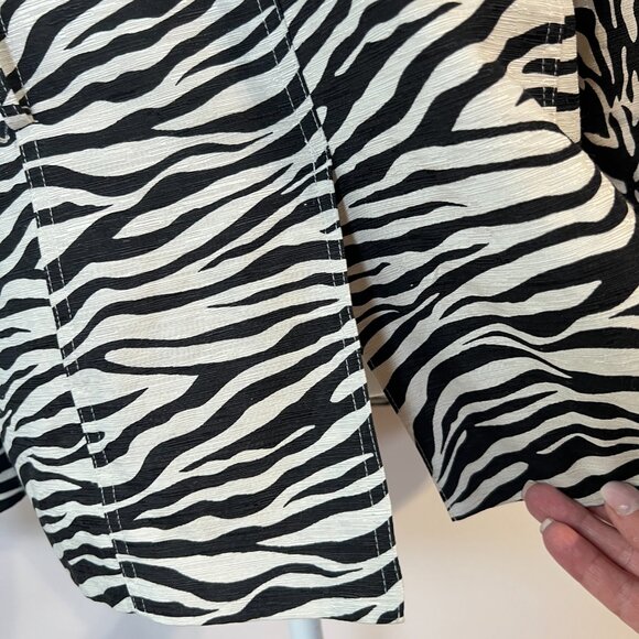 ✨SilkLand Zebra Print Double-Breasted Jacket XL Vintage vibe Shoulder&cuff Tabs - Picture 8 of 16